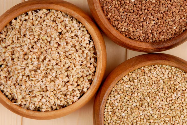 Sprouted kernel of buckwheat, raw and  fried cereals — Stock Photo, Image