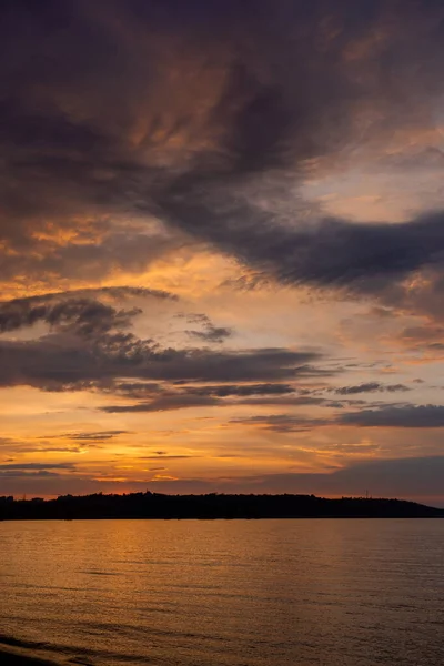 Puesta Sol Sobre Mar Del Lago Del Río Con Colores —  Fotos de Stock