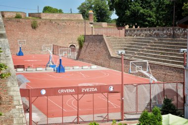Basketbol sahası içinde Belgrad Kalesi, Belgrade, Sırbistan