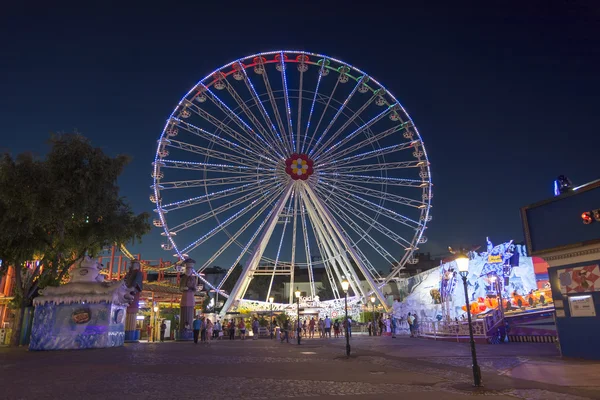 Nattbild från The Wurstelprater, Wien, Österrike — Stockfoto