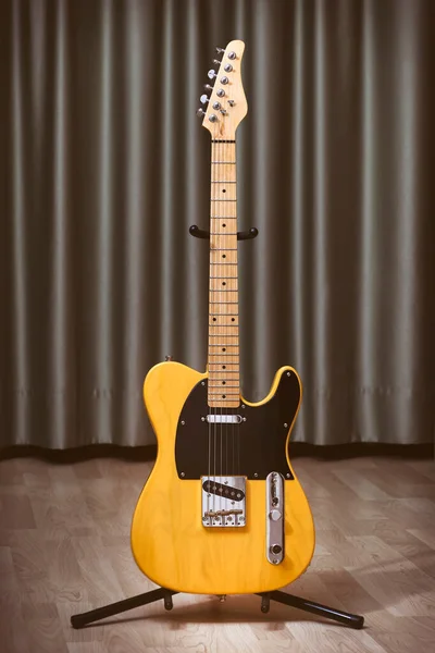 Yellow Electric Guitar Black Pickguard — Stock Photo, Image