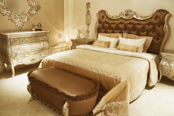Luxury Classic Style Bedroom Furniture