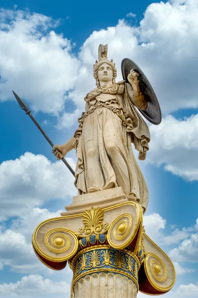 Statue Der Athene Mit Blauem Himmel Und Wolken Der Akademie — Stockfoto