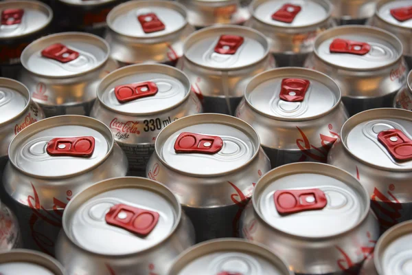 Latas de Coca Cola — Foto de Stock