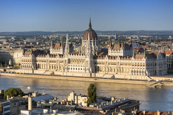 Ungerska parlamentsbyggnaden, budapest, Ungern — Stockfoto