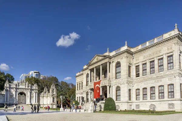 Külső Dolmabahce Palace, Isztambul, Törökország — Stock Fotó