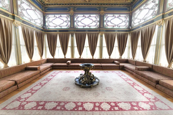 Interieur-Detail vom Sofa-Kiosk im vierten Innenhof des Topkapi-Palastes, Istanbul, Türkei. — Stockfoto