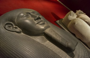 Sidonian Kral Tabnit, Istanbul Arkeoloji Müzesi, Türkiye'de lahit