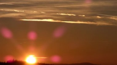 Akşam gökyüzü günbatımı timelapse