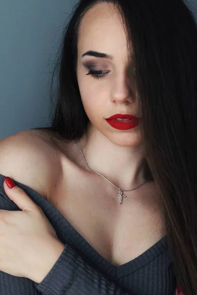 Hermosa Modelo Joven Chica Con Maquillaje Brillante Pelo Largo Moda —  Fotos de Stock