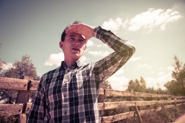 Fiyatı da ufka bakarak bir yolu.