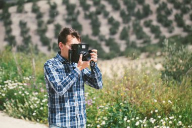 Fotoğrafçı vintage fotoğraf makinesi.