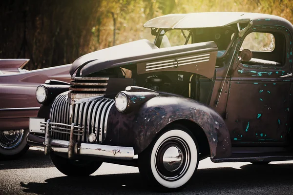 Coche vintage y clásico americano de los años 50. Estilo de barra caliente . — Foto de Stock