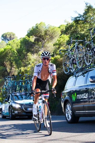 CORDOBA, ESPANHA - 26 de agosto: Peter Kennaugh (Equipe Sky) passando — Fotografia de Stock