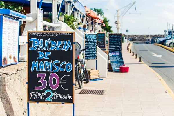 Restaurante a orillas del mar, Andalucía . — Foto de Stock