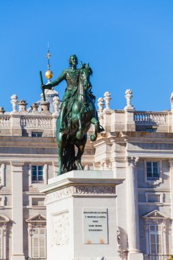 Philip IV, Madrid heykeli.