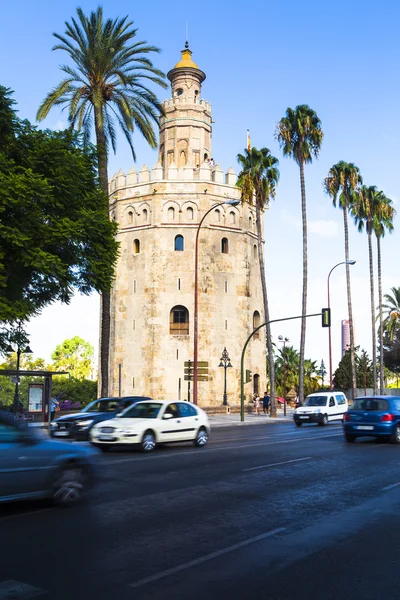 Golden Tower. Sevilla város. Andalúzia, Spanyolország. — Stock Fotó