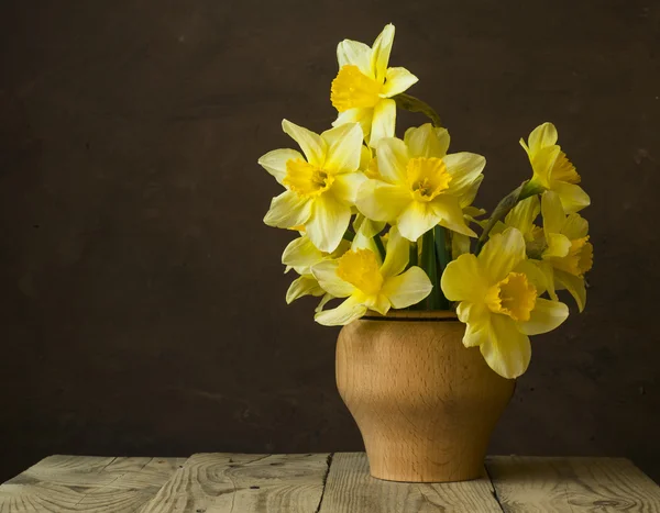 Nature morte avec un bouquet de narcisses — Photo