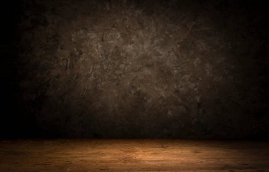 Yeşil grunge arka planında ahşap güverte masası olan arkaplan