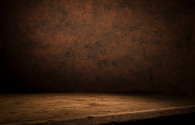 Yeşil grunge arka planında ahşap güverte masası olan arkaplan