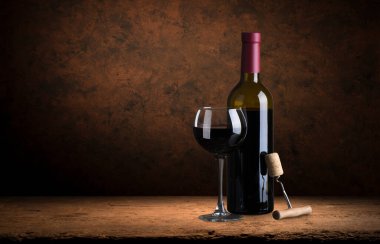 fıçının arka planı ve aşınmış eski ahşap masa