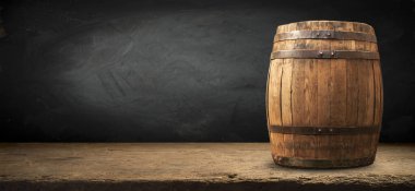 fıçının arka planı ve aşınmış eski ahşap masa