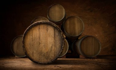 fıçının arka planı ve aşınmış eski ahşap masa