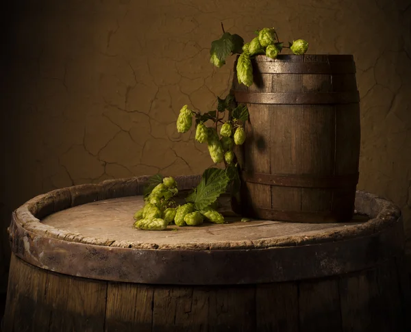 Still life: gamla trä pin öl — Stockfoto