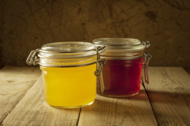 çerçevesinde taze bal petek