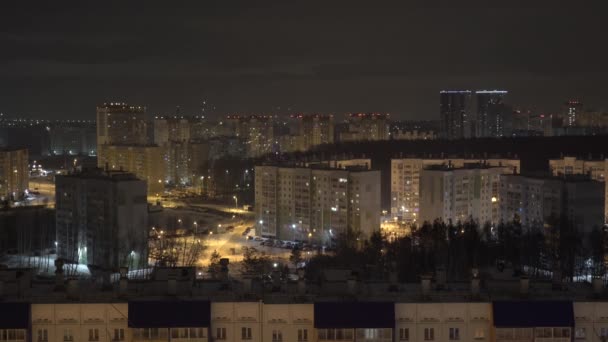 在新年的夜晚俯瞰车里雅宾斯克全市风景的烟火 — 图库视频影像