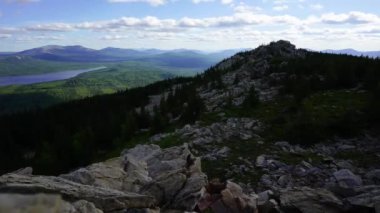 RUSSIA Güney Ural Sırtı Ural Zyuratkul dağları ve gökyüzü zaman atlaması