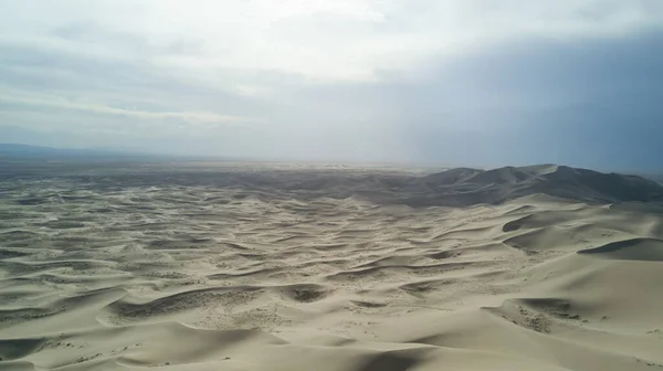 Dunes de sable dans le désert de Gobi en Mongolie — Photo