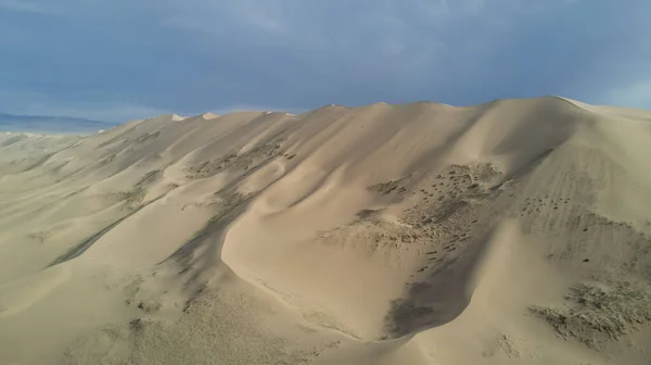 Dunes de sable dans le désert de Gobi en Mongolie — Photo