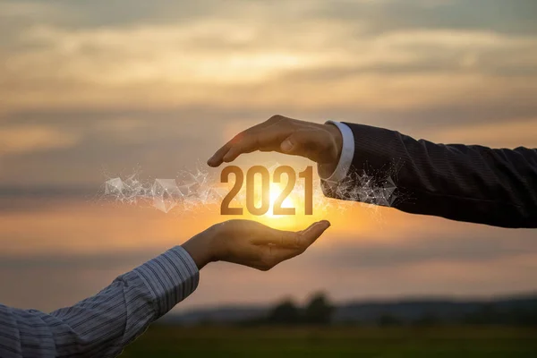 2021 Jahr Sicherheitskonzept Hände Schützen Mit Schützender Geste — Stockfoto