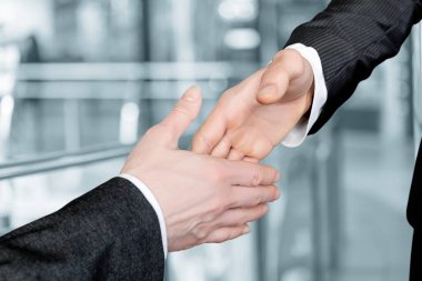 İşbirliğinin başlangıcı ve işte verimli çalışma kavramı.