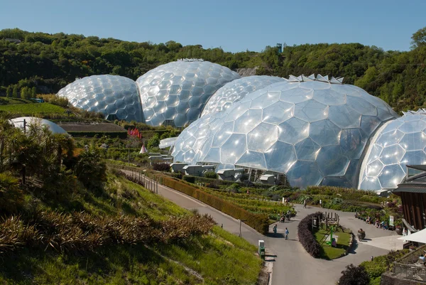 Eden Project biomen en landschappen — Stockfoto