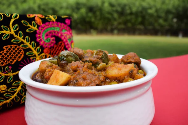 Auténtico Plato Gujarati Undhiyu Preparado Con Verduras Frescas Temporada Invierno — Foto de Stock