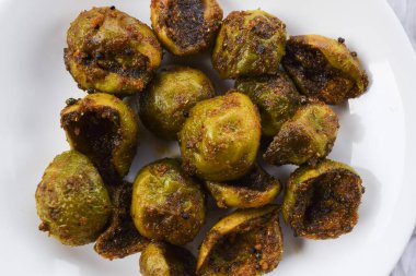 Jackfruit köri kızartması ya da Kathal Ki Sabji. Hint yemeği nefis. Orijinal ev yapımı Asya sebzesi..