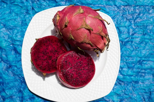 Exotic Fruit Called Dragon Fruit Cactus Pitahaya Red Color Served — стокове фото