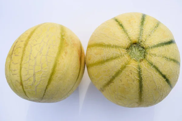 Topview Vista Lateral Muskmelon Cantaloupe Frutas Sobre Fundo Branco Amarelo — Fotografia de Stock