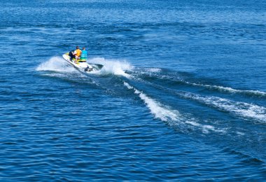 Jetski üzerinde mans
