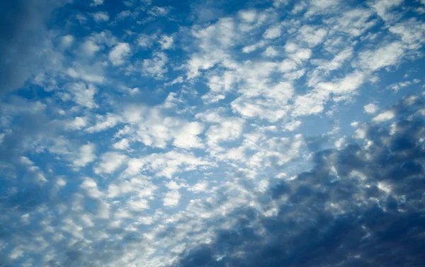 Nuvens céu — Fotografia de Stock