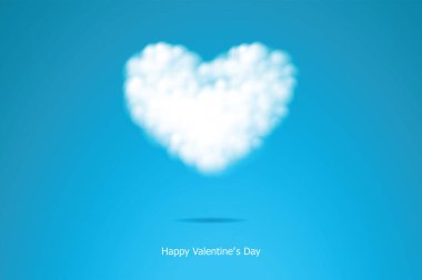 Gökyüzündeki kalp şeklinde bulutlar posterler, broşürler, afişler ve sevgililer günü kartları için.