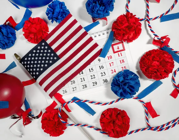 Feliz Día de la Independencia Americana el 4 de julio, una fiesta patriótica estatal nacional. Bandera de los Estados Unidos. — Foto de Stock