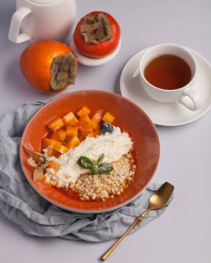 Zengin ve sağlıklı bir kahvaltı ya da öğle yemeği