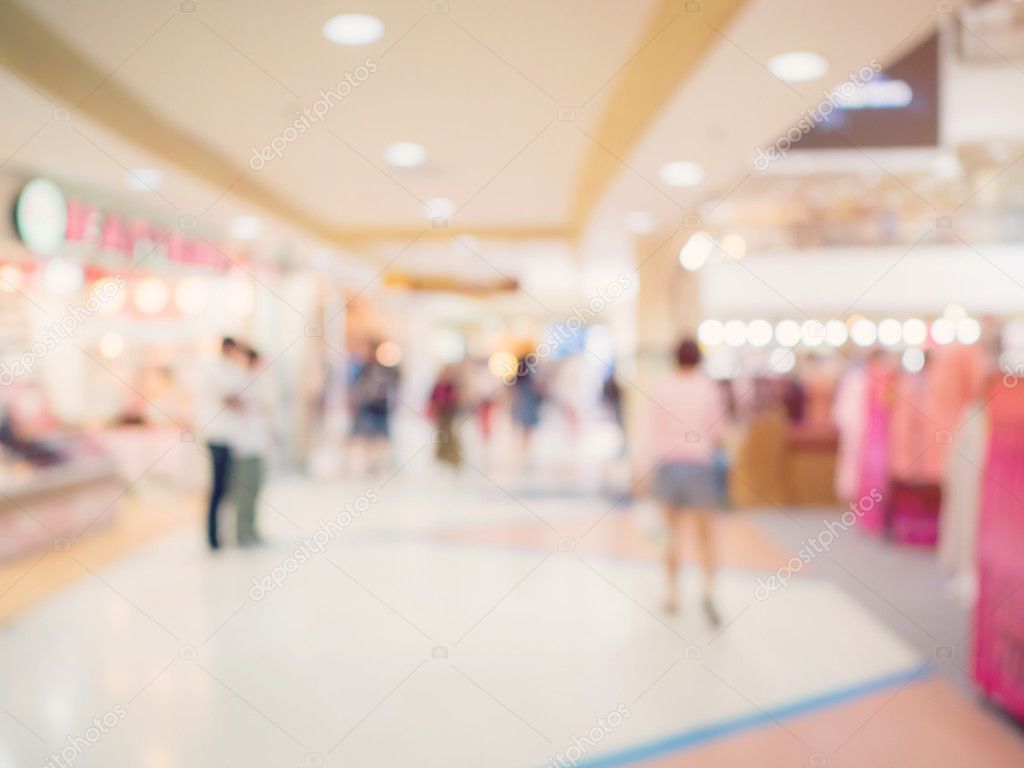 Blurred image background, people at shopping mall blur backgroun