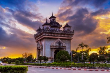 Tam zafer kapısı Vientiane, Laos anlamı Patuxai
