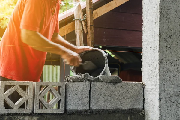 Bewegungsunschärfe Maurer Mann Arbeitet Bauen Für Bau Hause — Stockfoto