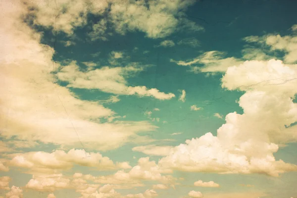 Grunge de cielo azul con nubes — Foto de Stock
