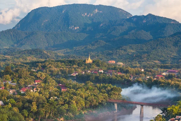Punto di vista e paesaggio a Luang Prabang, Laos . — Foto Stock